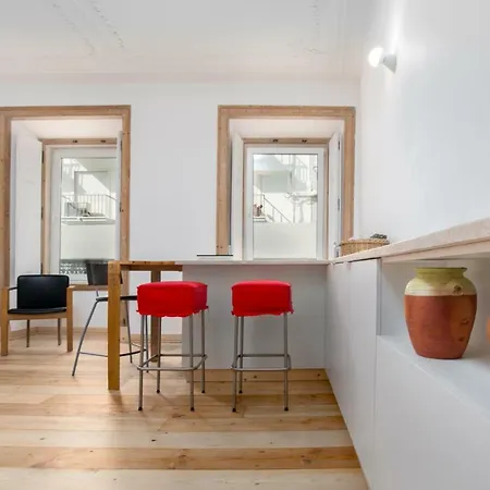 Navegantes Apartment - 19Th Century Building